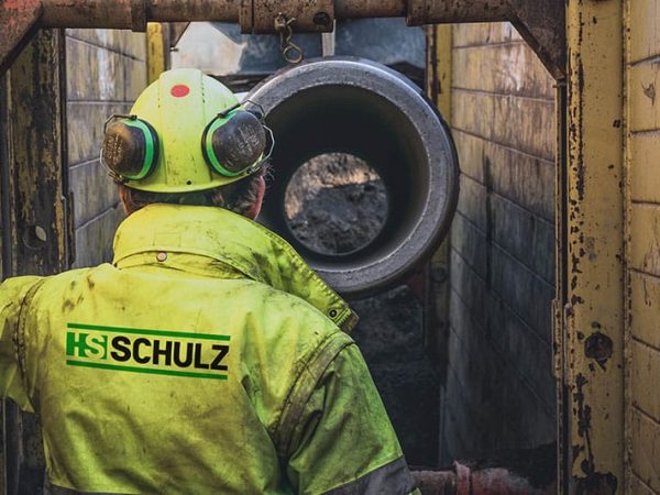 HS_SCHULZ_Content_Leistung_Kanaltiefbau_X_71-p1xutet65e60ajte5f8rur0gd6uga4d54txi6pn1ck