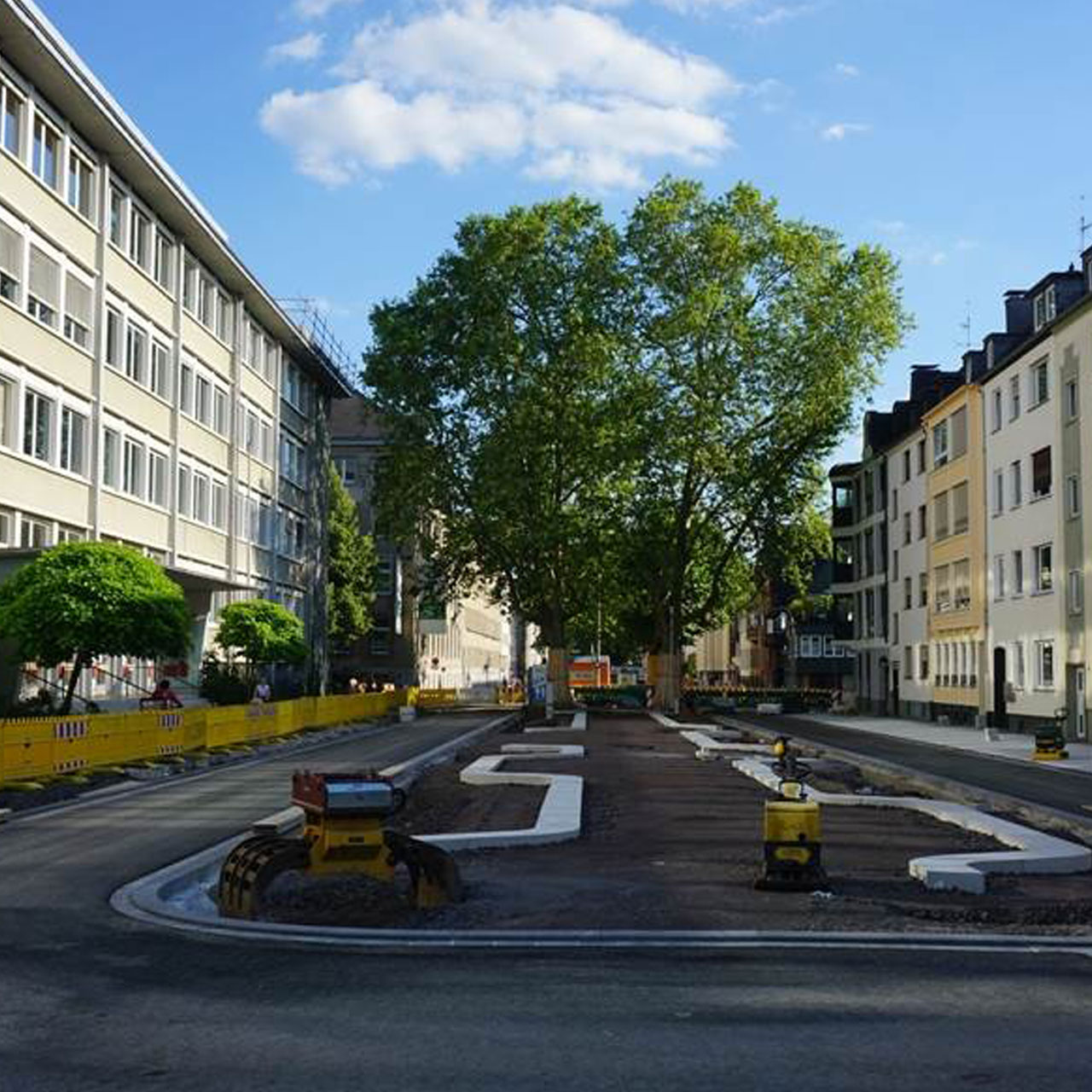 Der-neue-Fahrbahnbelag-im-ersten-Teil-des-ersten-905159