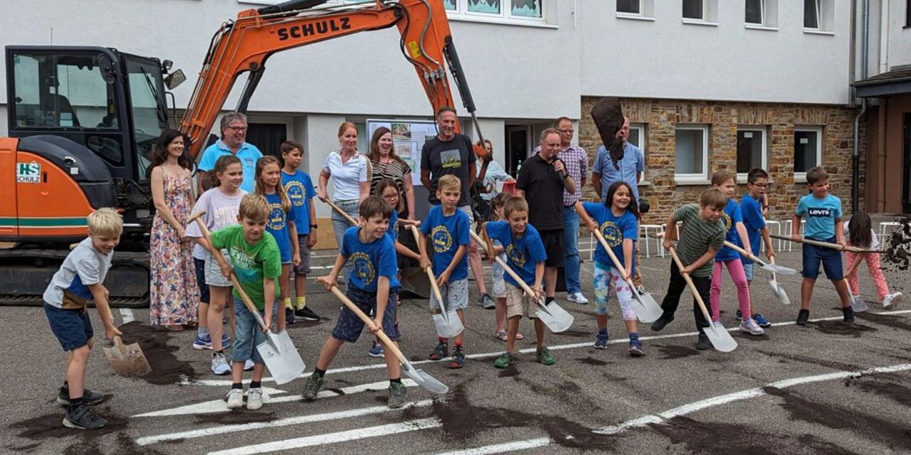Spatenstich der Grundschule Kamp-Bornhofen